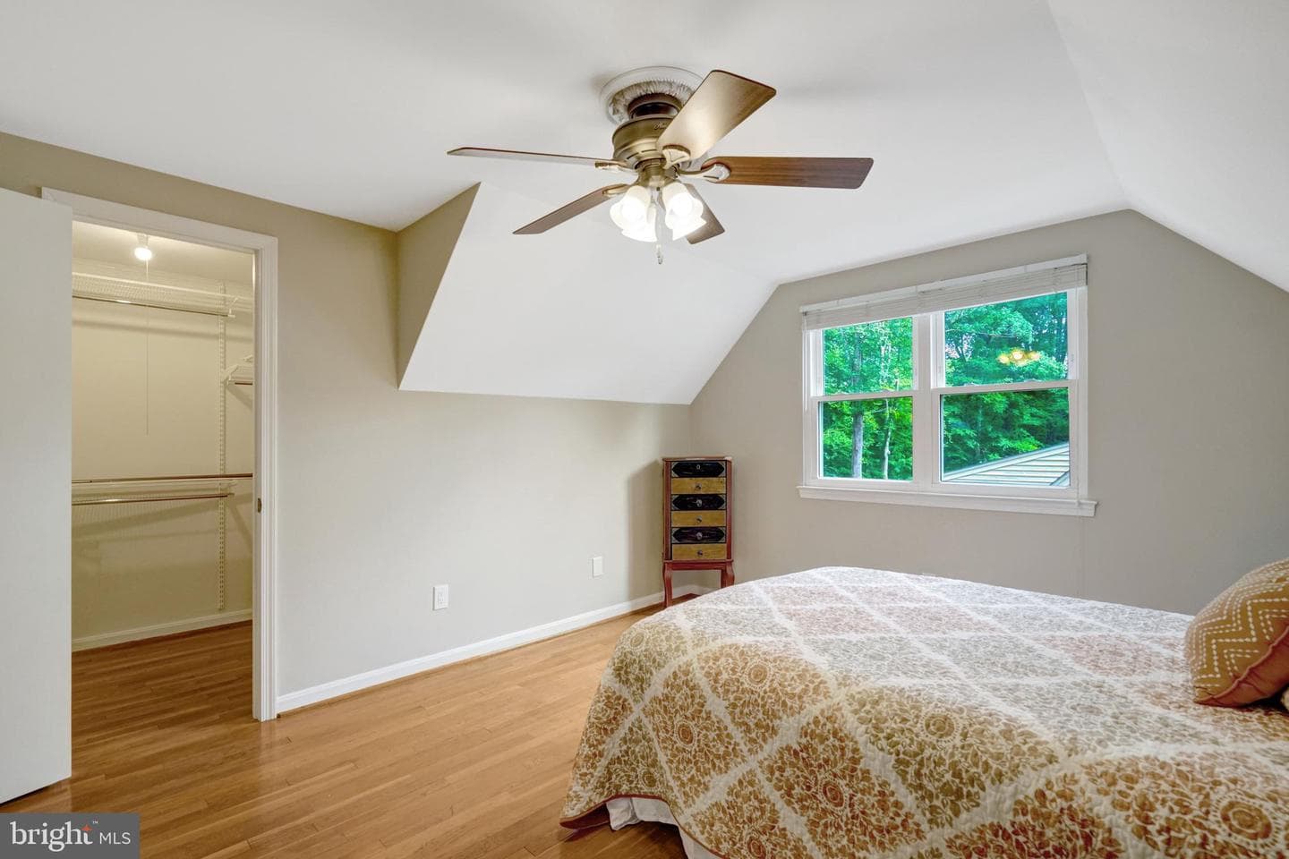 8640 Victoria Road photo 20