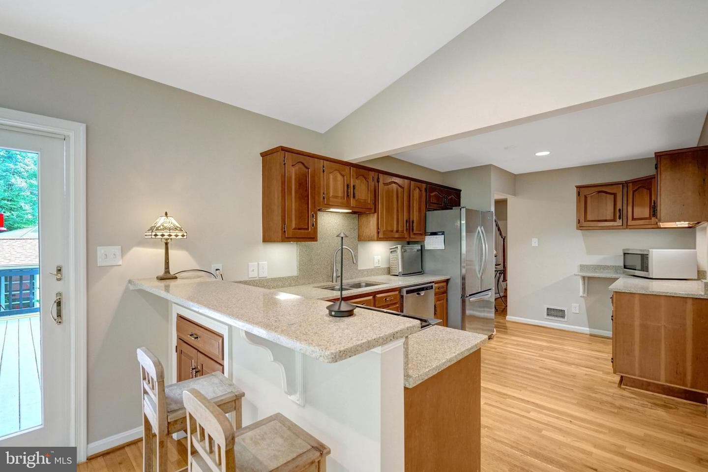 8640 Victoria Road photo 42