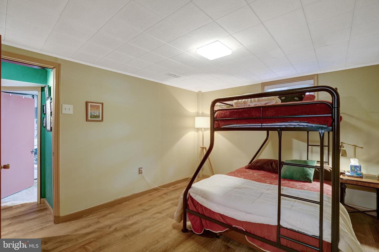 8640 Victoria Road photo 53