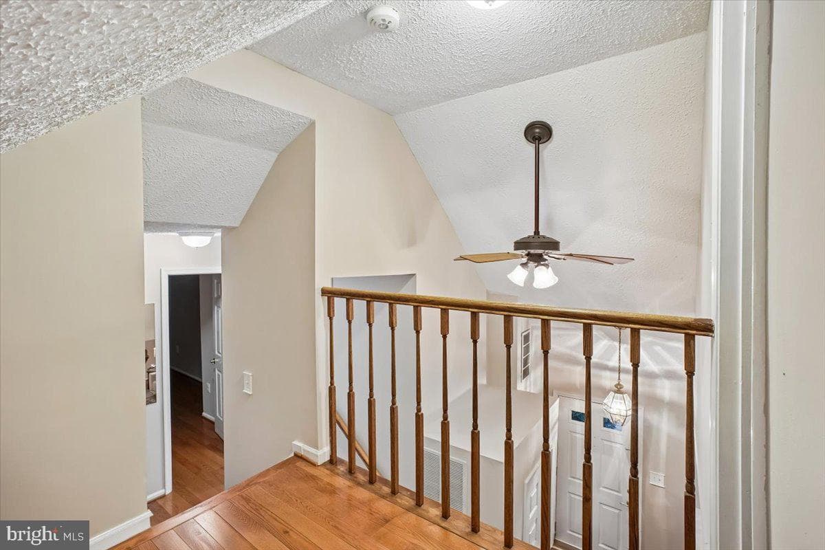 1877 Post Oak Trail photo 33