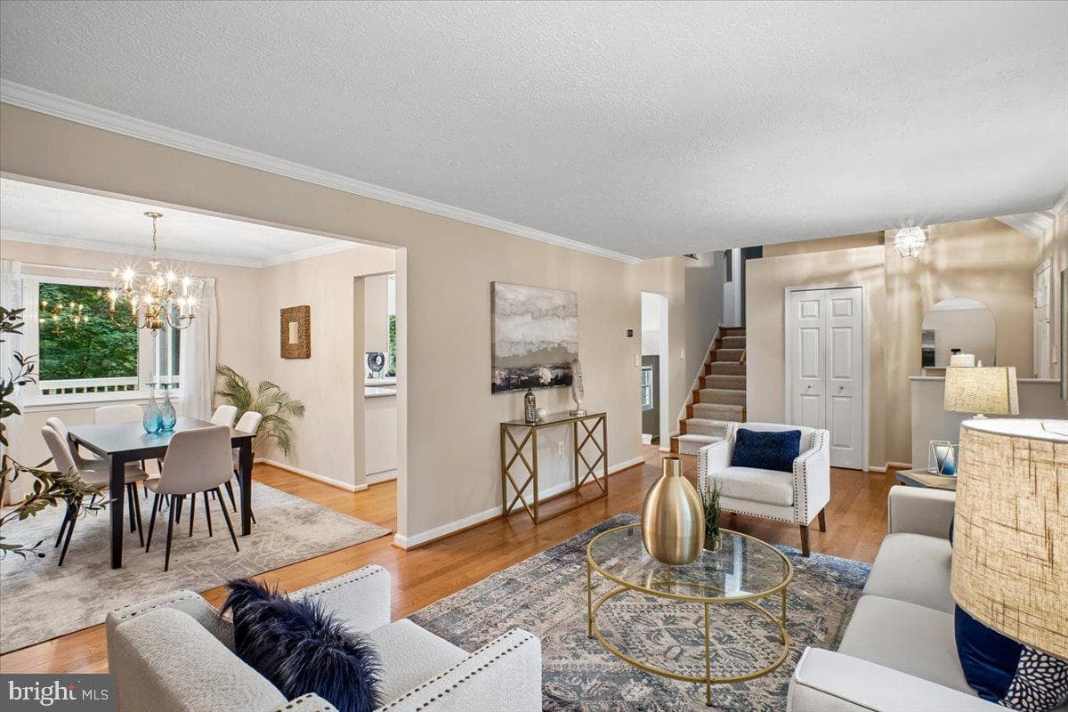 1877 Post Oak Trail photo 6