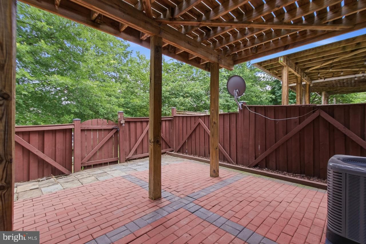 8108 Dove Cottage Court photo 41
