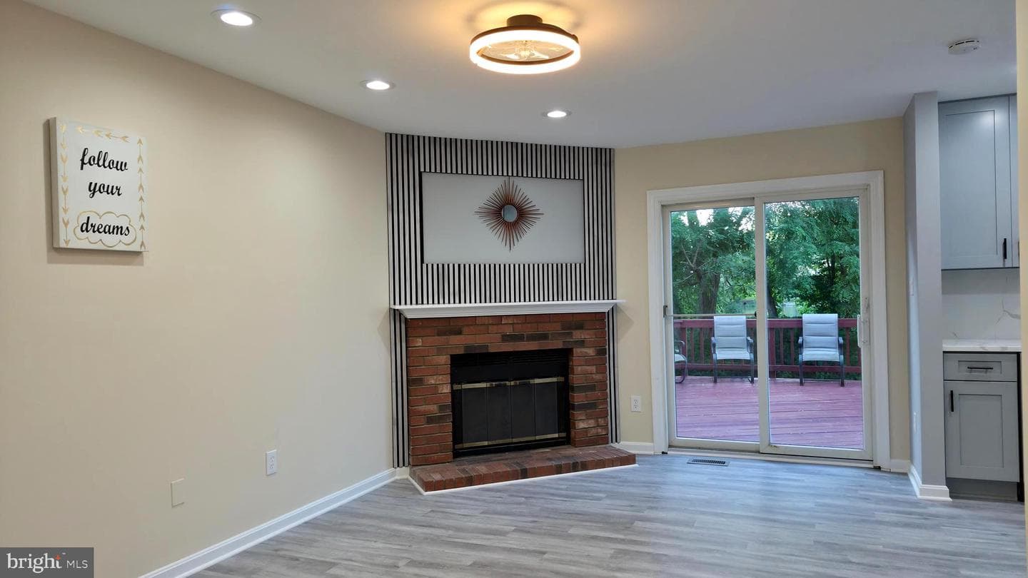 7106 Snug Harbor Court photo 16