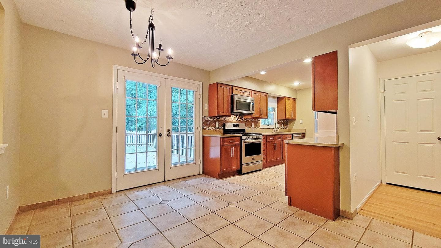 5908 Oakland Park Drive photo 10