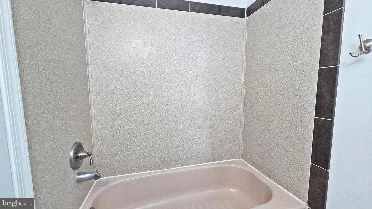 5908 Oakland Park Drive photo 30