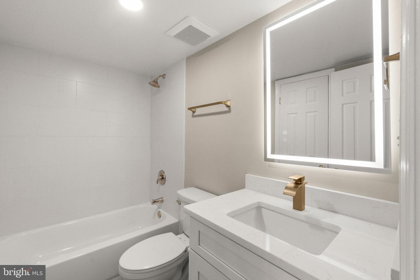3800 Powell Lane #1218 photo 10