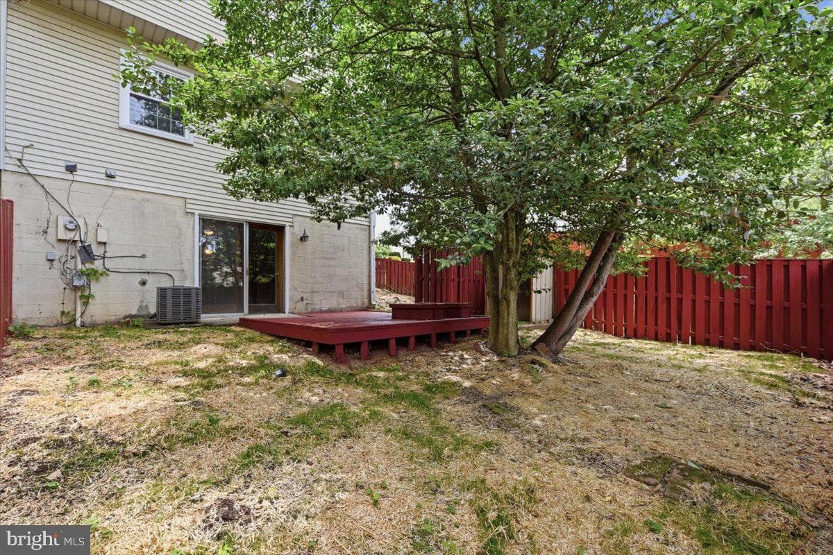 7276 Larrup Court photo 32