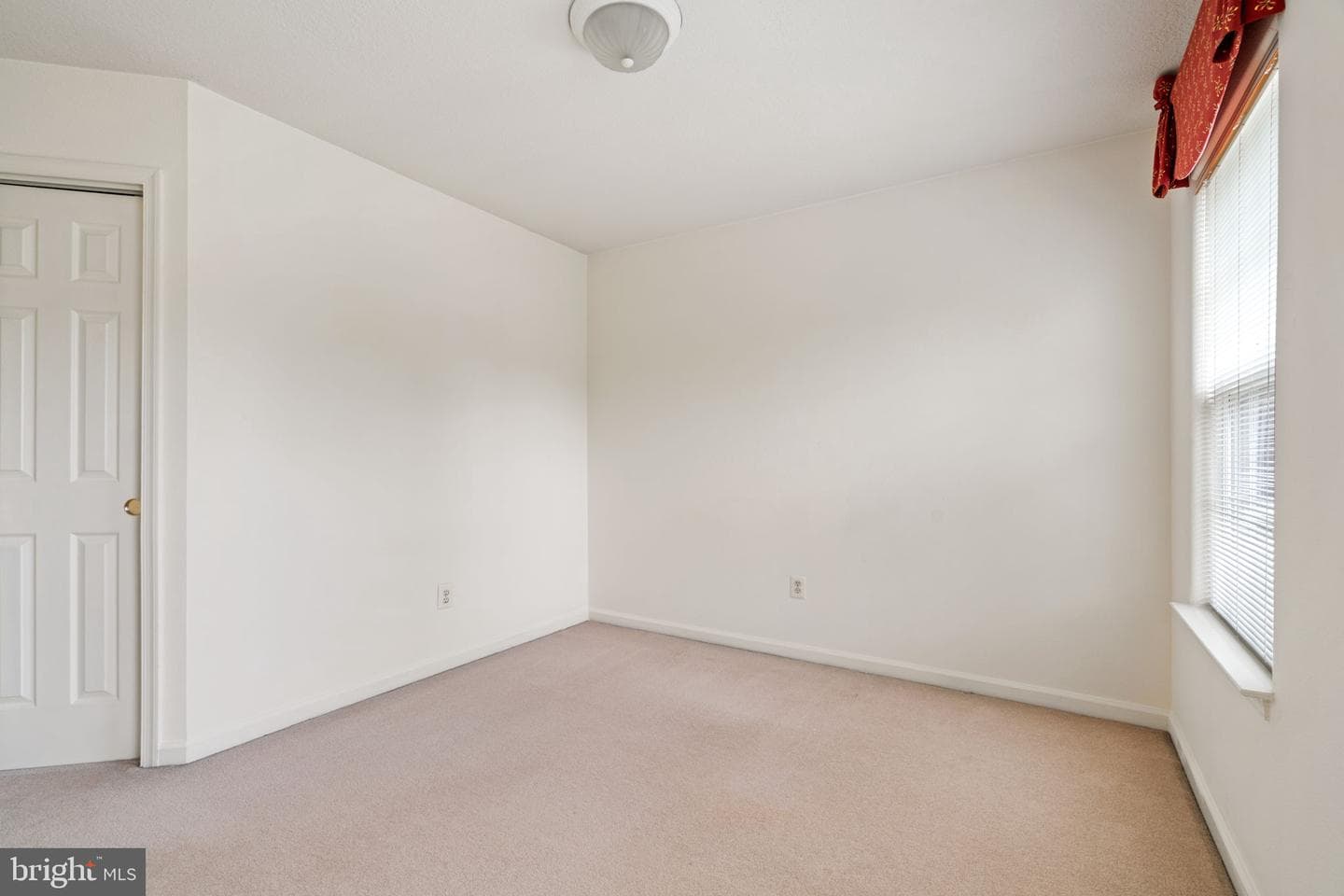 13280 Maple Creek Lane photo 27
