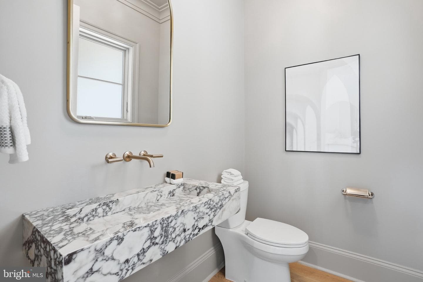 5840 Hilldon Street photo 9