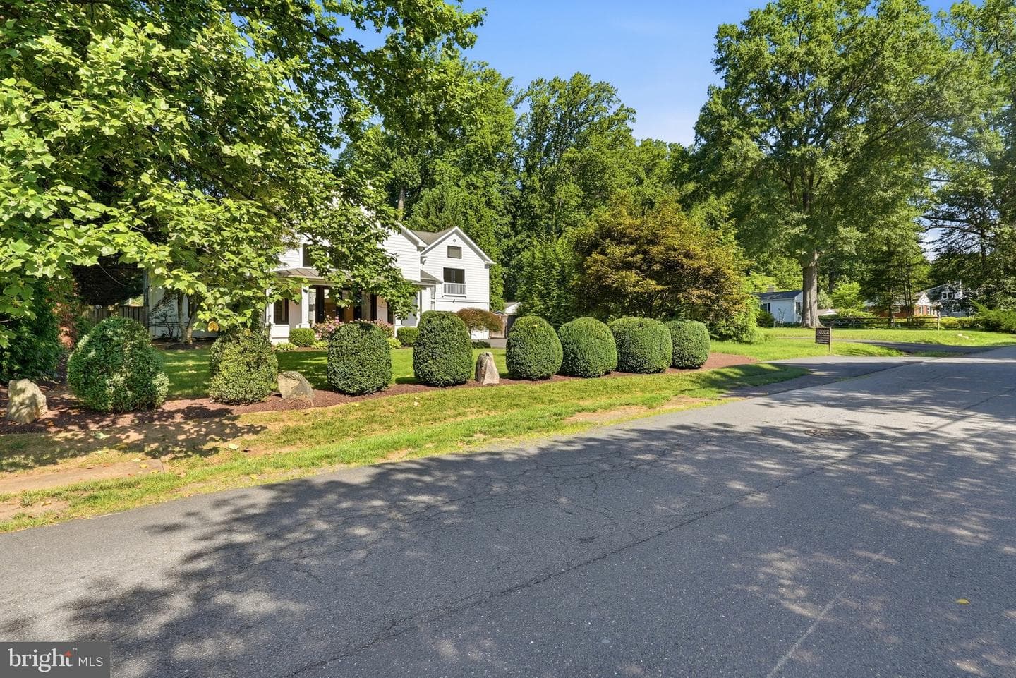 2850 Rosemary Lane photo 3
