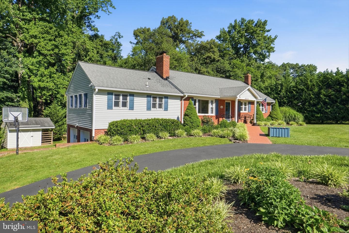 4832 Martin Street photo 3