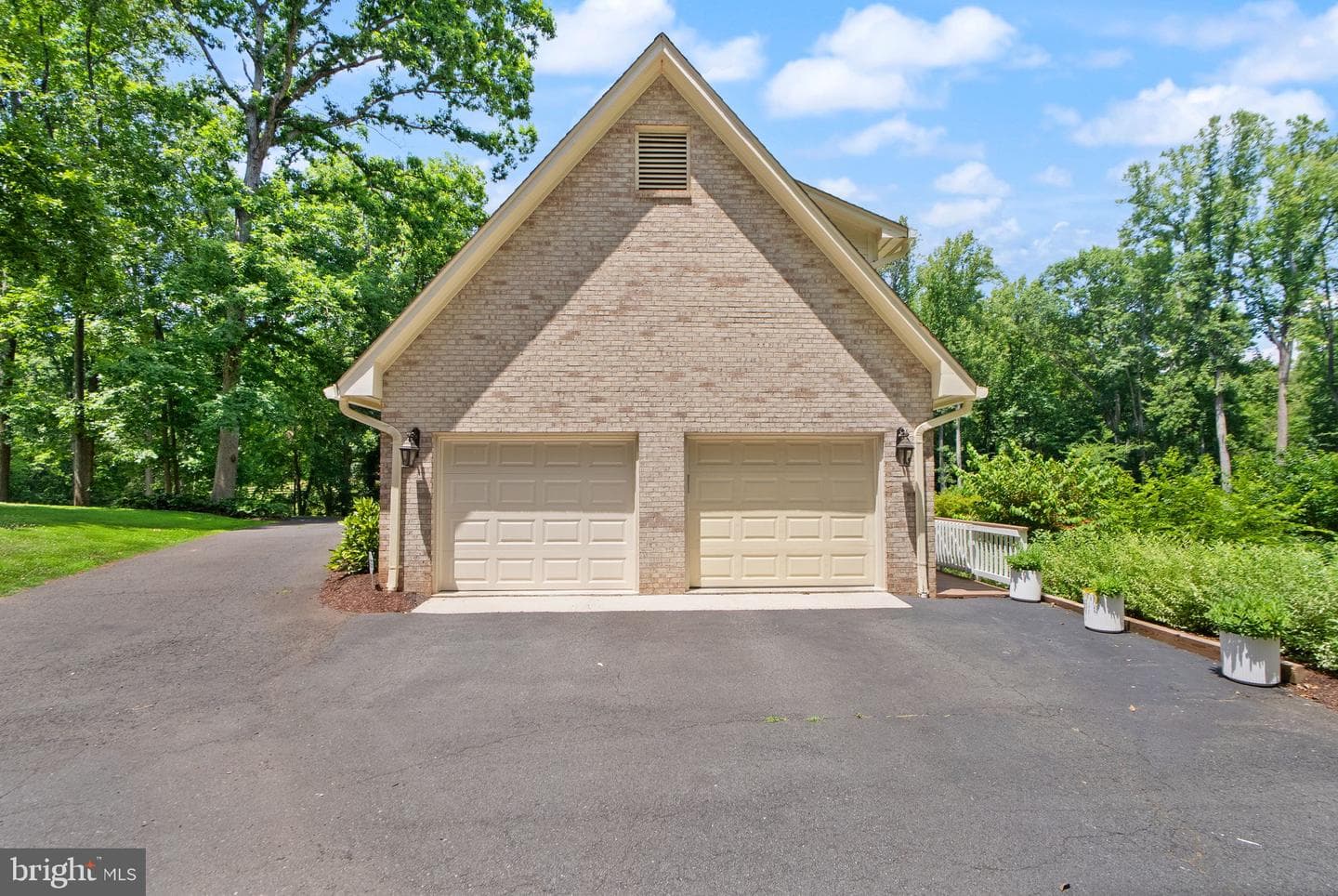 431 Olympia Way photo 9