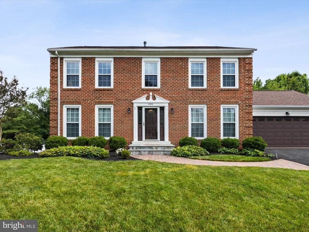 13805 Valley Country Drive, Chantilly