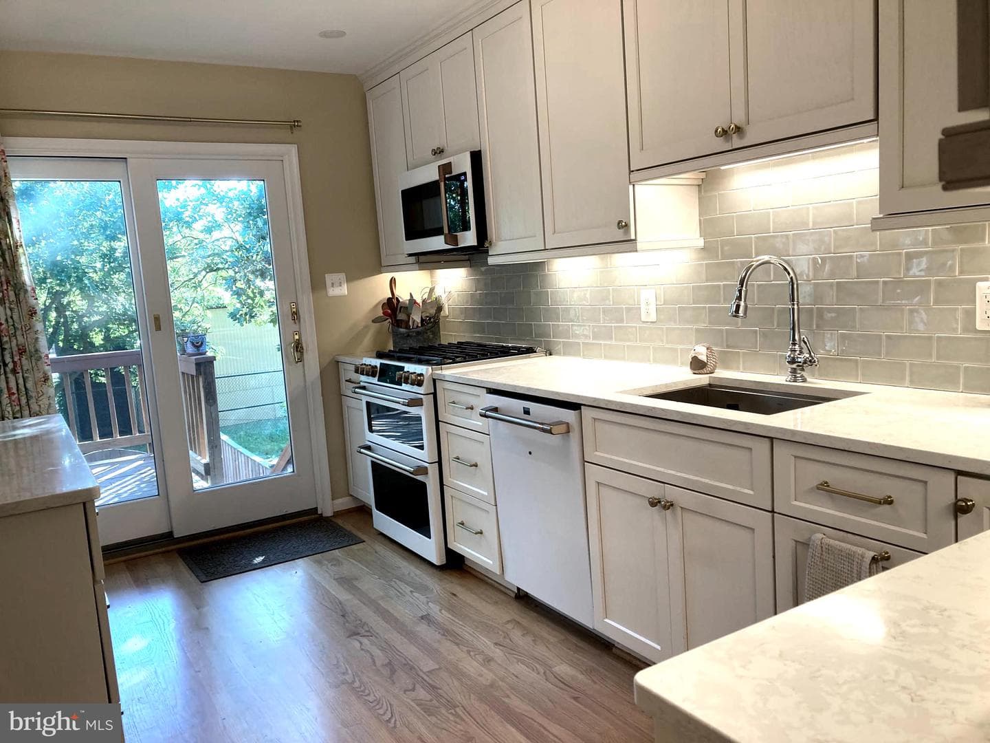 3322 Spring Lane photo 4