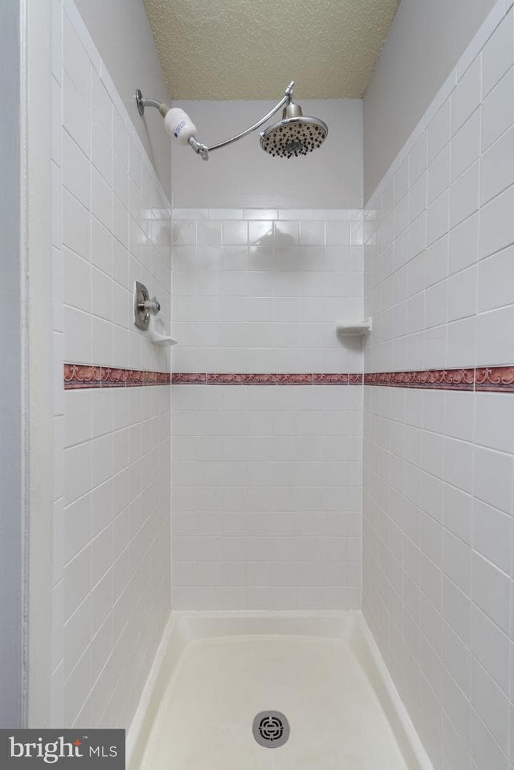 8164 Curving Creek Court photo 15