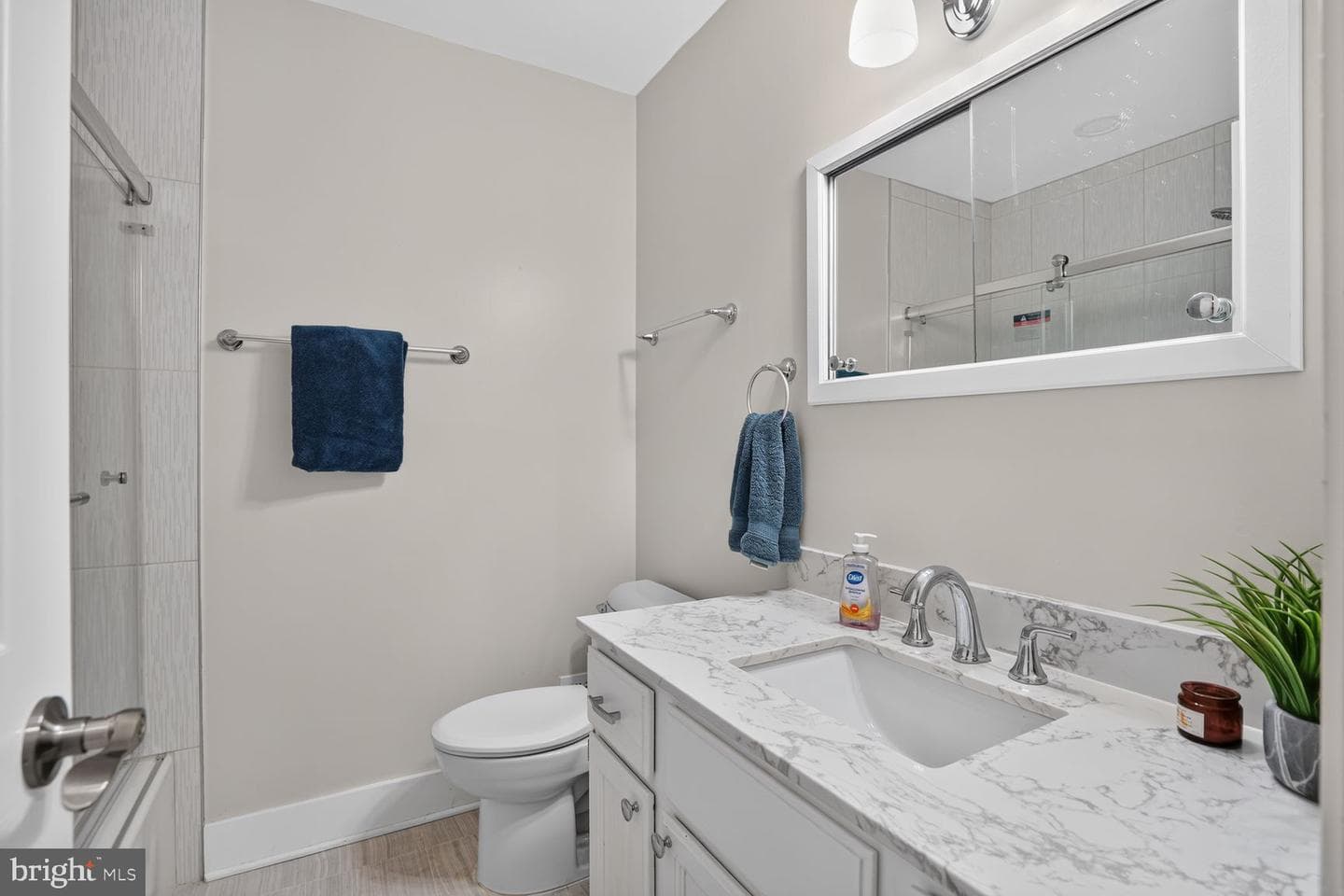 5010 Gainsborough Drive photo 17