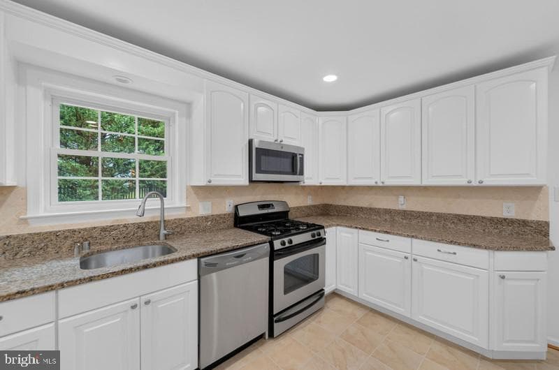 12212 Meadowstream photo 19