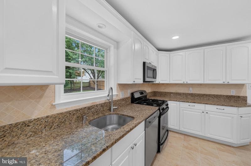 12212 Meadowstream photo 24