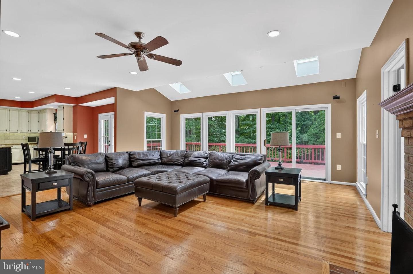 9105 Oak Chase Court photo 2