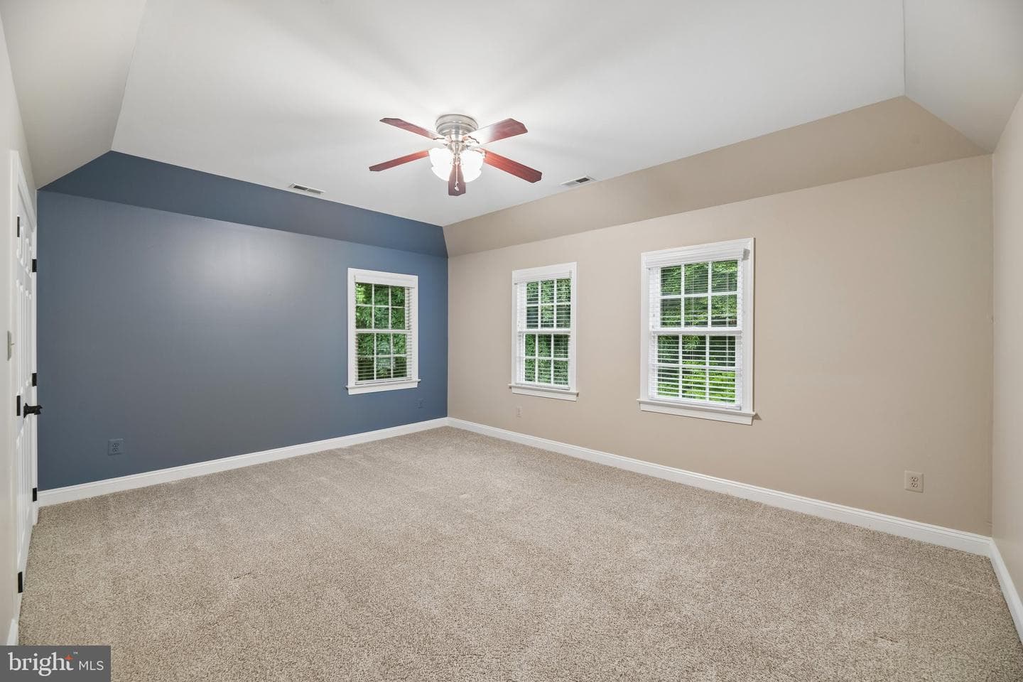 512 Seneca Green Way photo 57