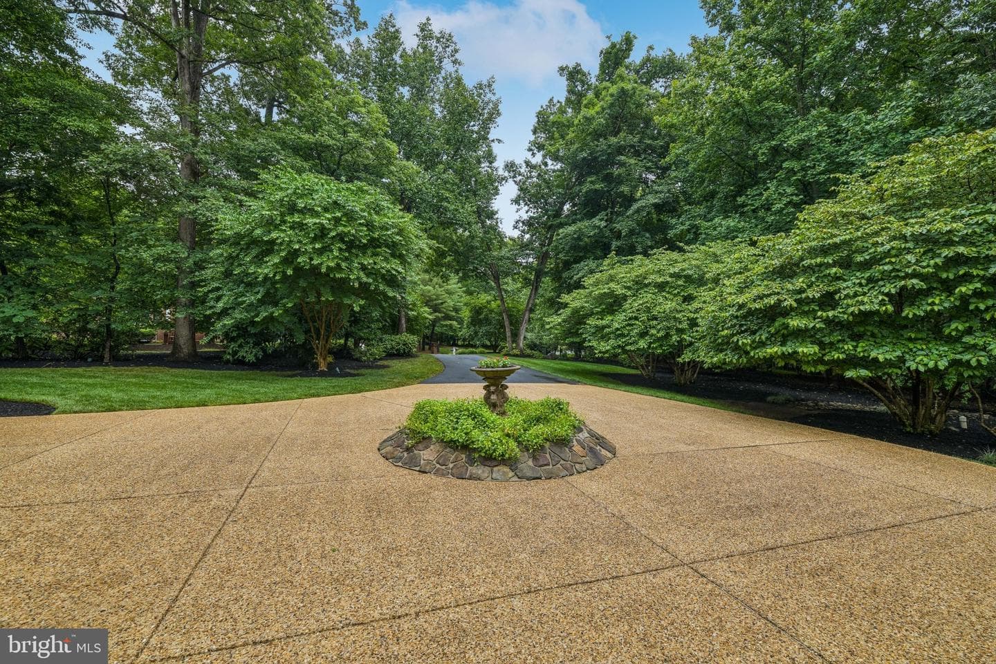 512 Seneca Green Way photo 9