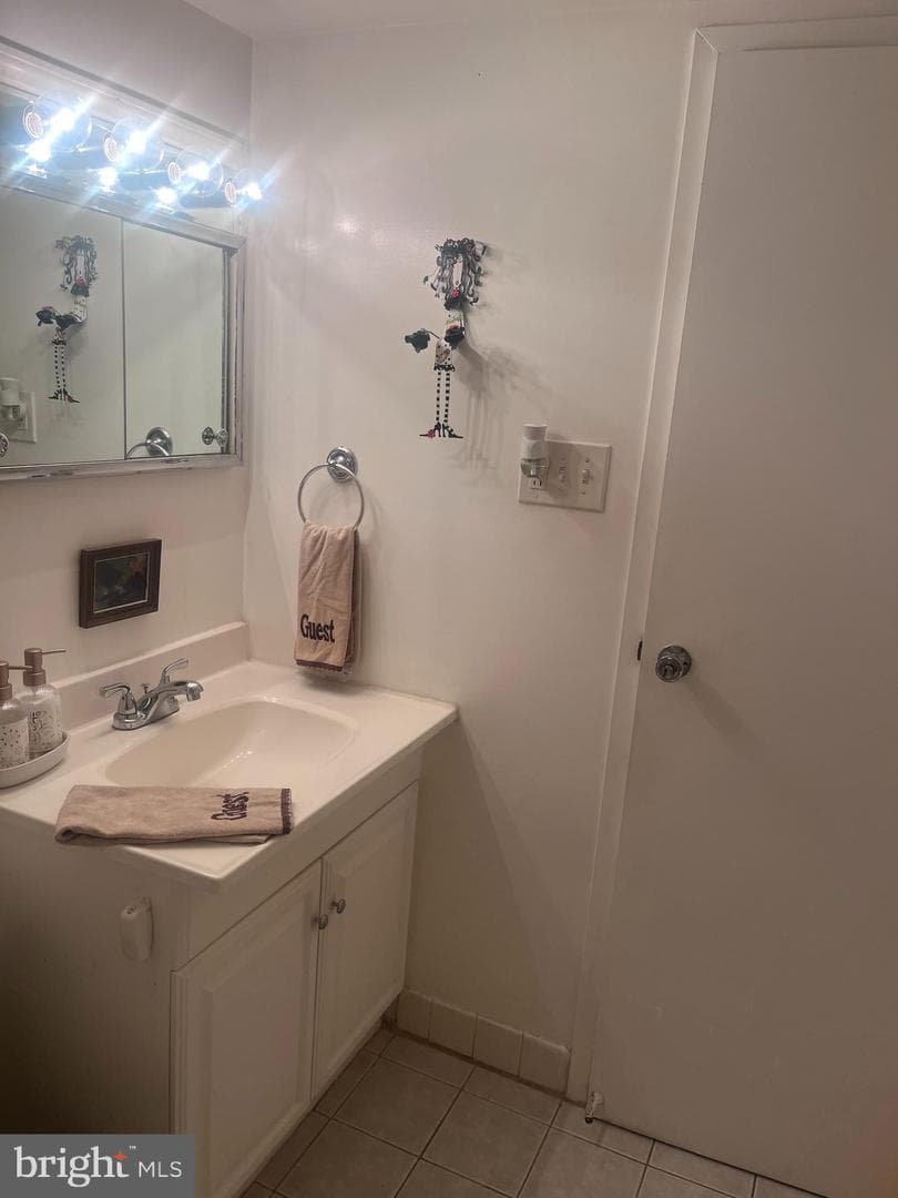 9706 Kingsbridge Drive #102 photo 28