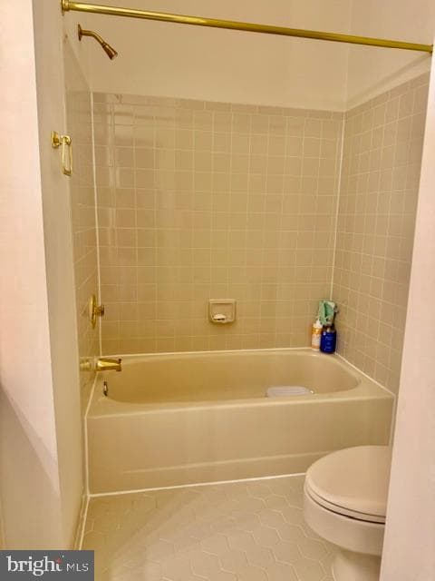 8015 Merry Oaks Court photo 16
