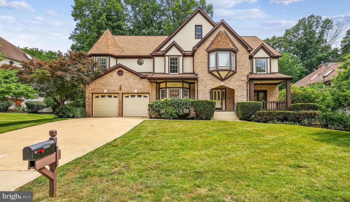 12607 Lake Normandy Lane, Fairfax
