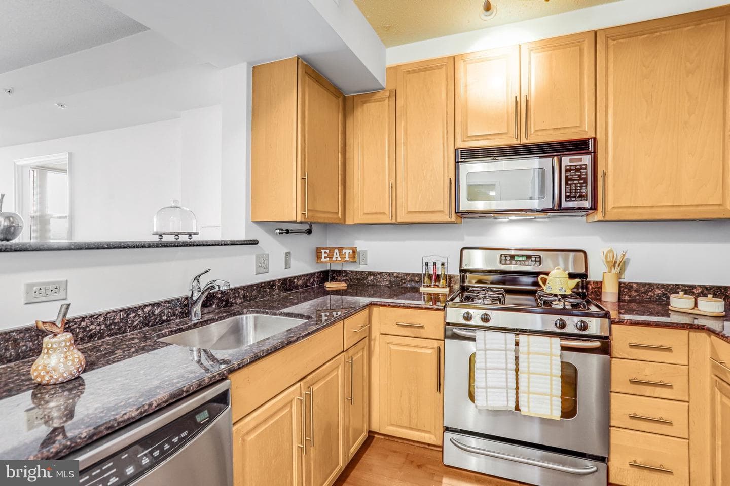 11760 Sunrise Valley Drive #415 photo 21