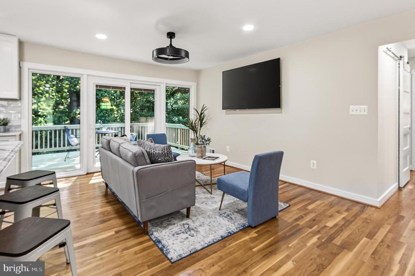 3719 Ivydale Drive photo 11