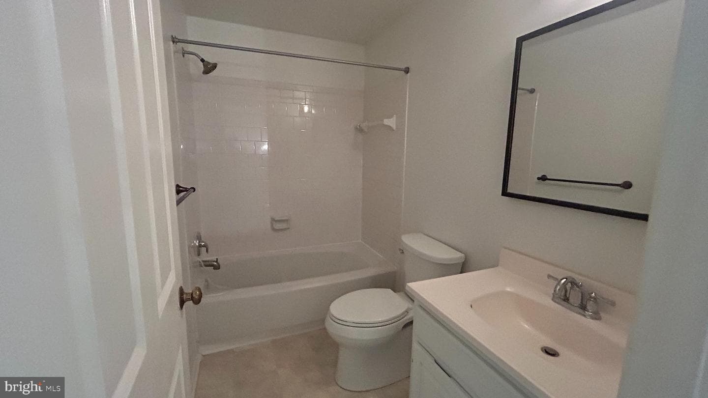 10603 Reeds Landing Circle photo 16