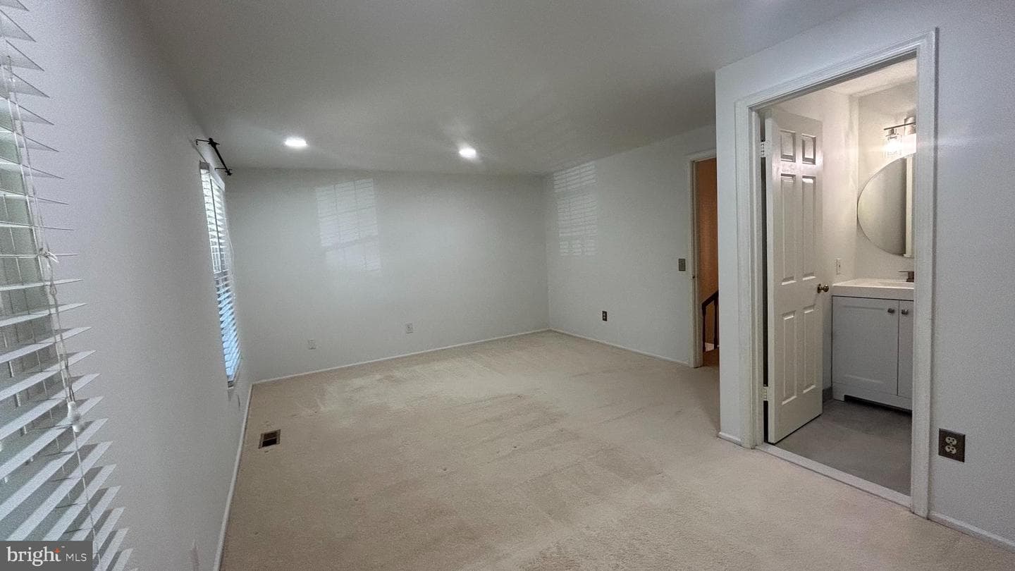 10603 Reeds Landing Circle photo 18