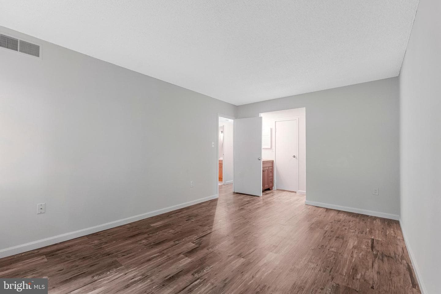 2210 Springwood Drive #107 photo 16