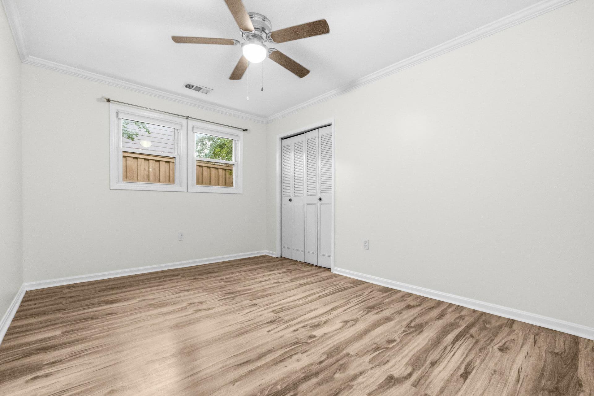 2410 Parkers Lane photo 22