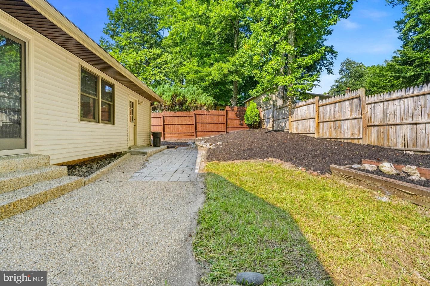 7233 Ashview Drive photo 35