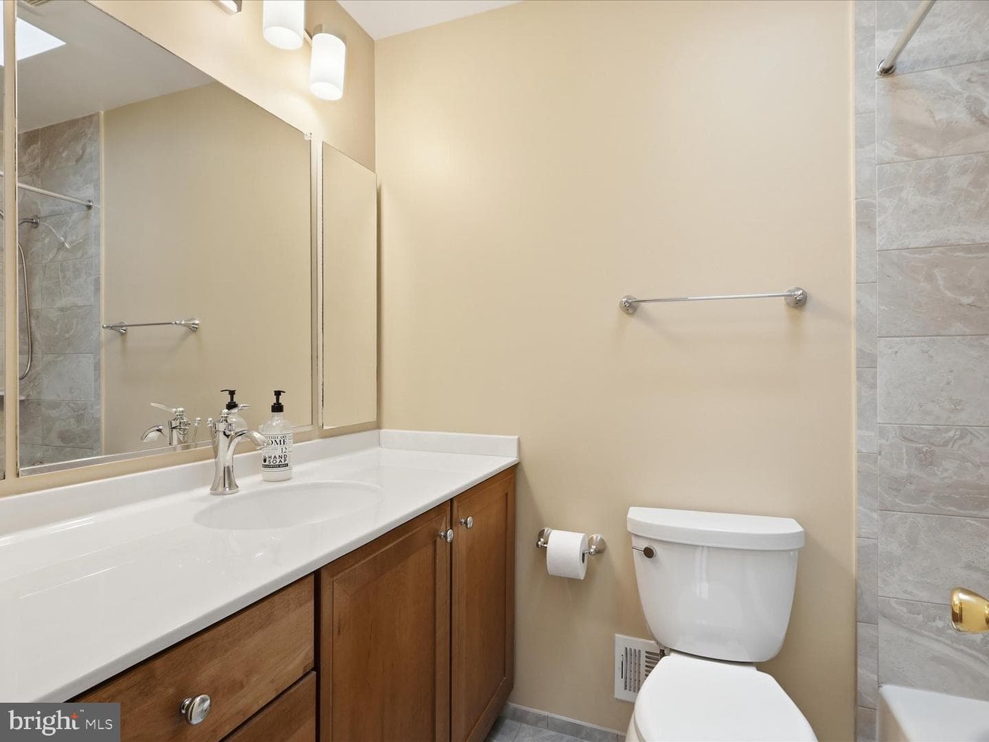 7218 Hadlow Drive photo 23