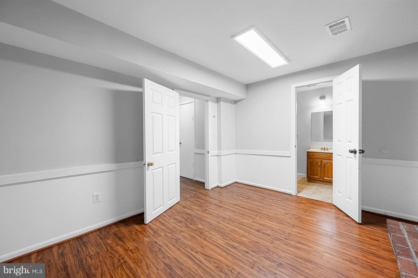 300 Holly Court photo 26