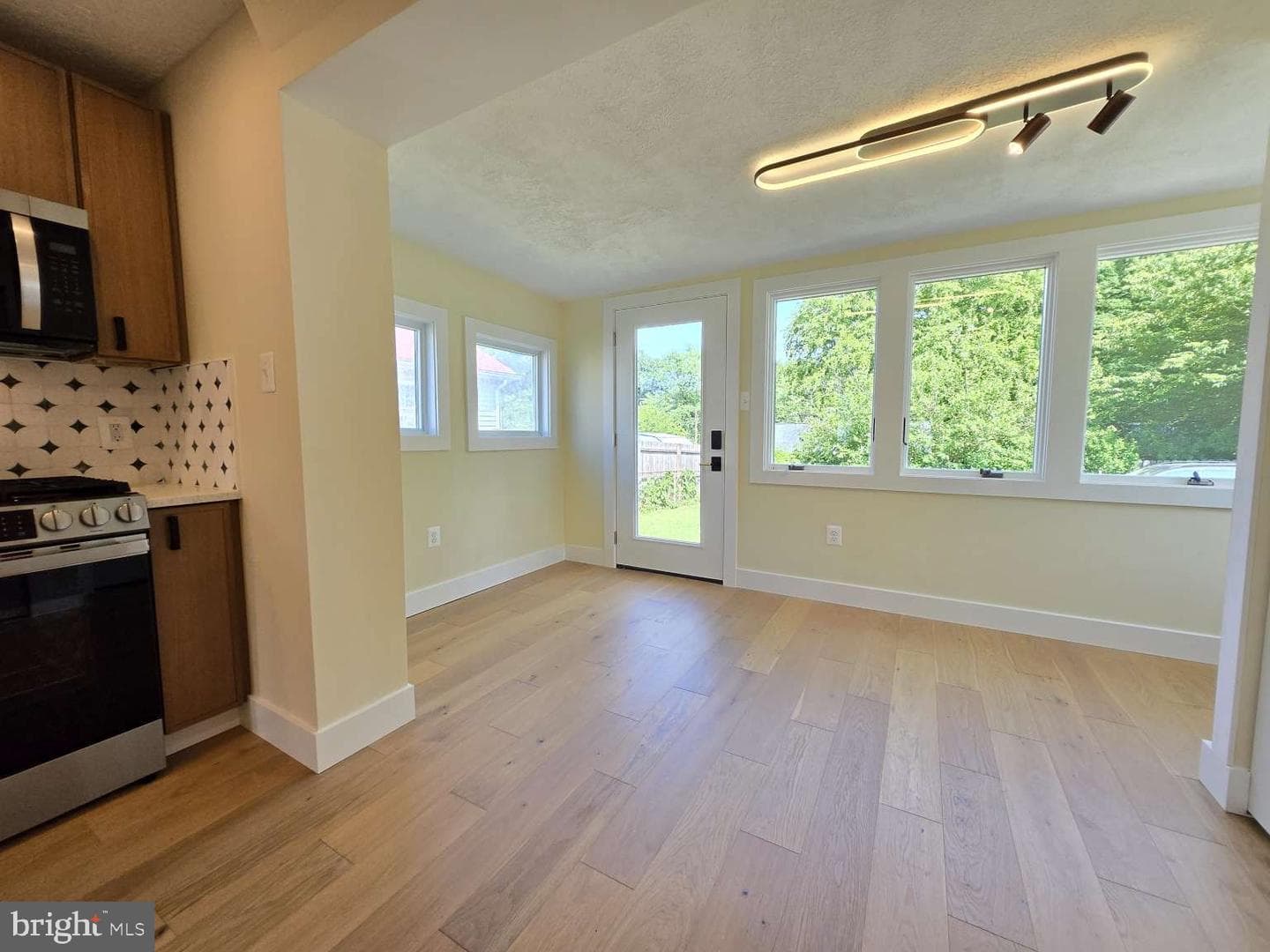 2949 Rosemary Lane photo 12