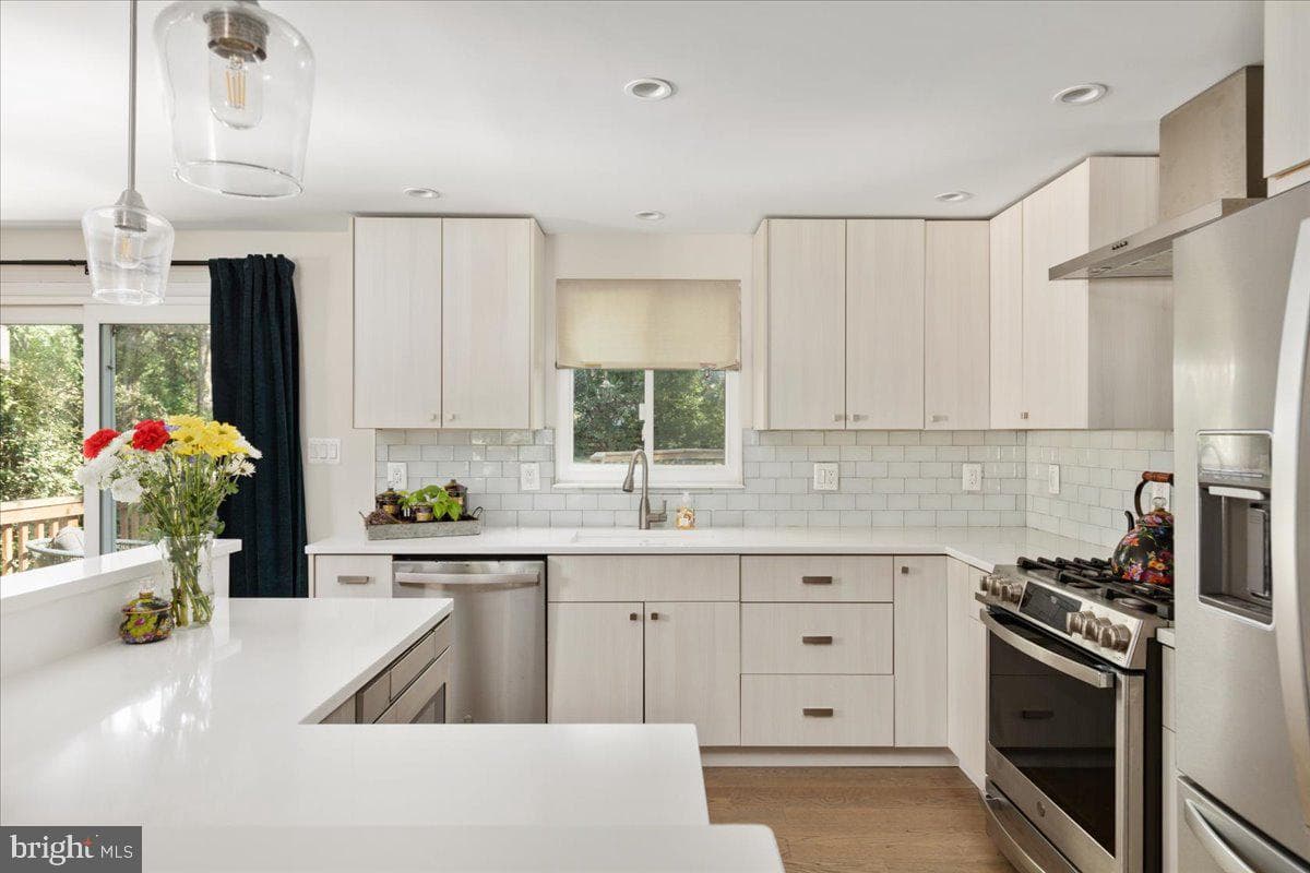 13024 Farthingale Drive photo 4