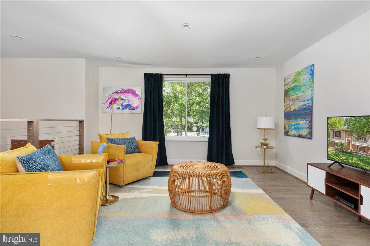 13024 Farthingale Drive photo 8