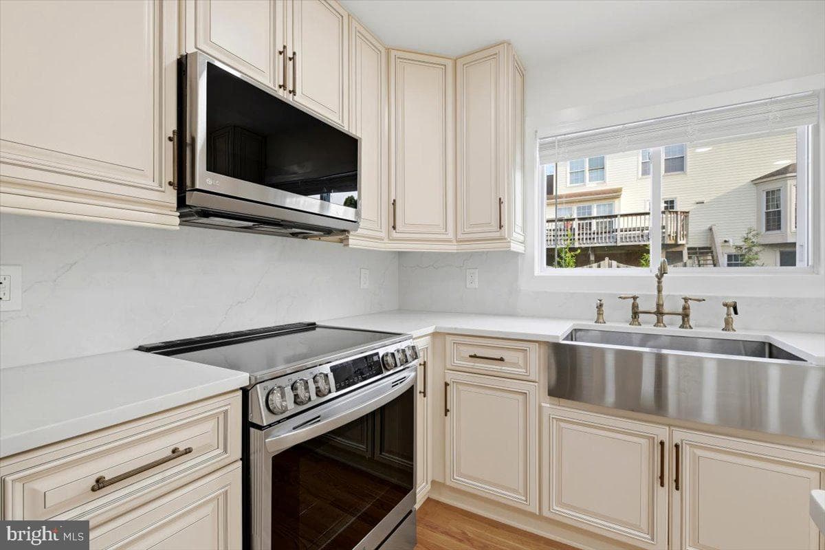 1453 Powells Tavern Place photo 17