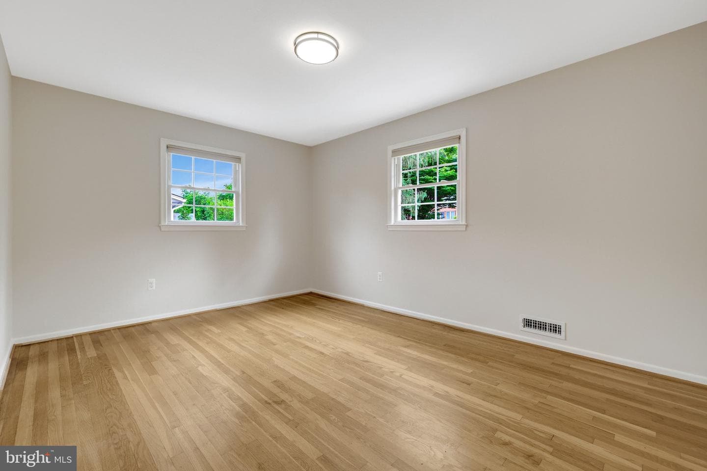 9217 Santayana Drive photo 32