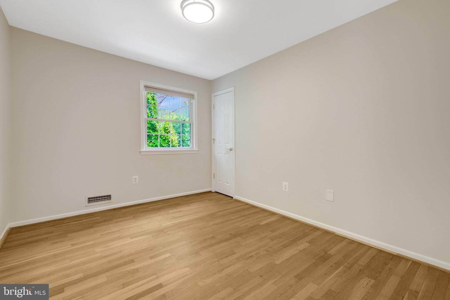 9217 Santayana Drive photo 34
