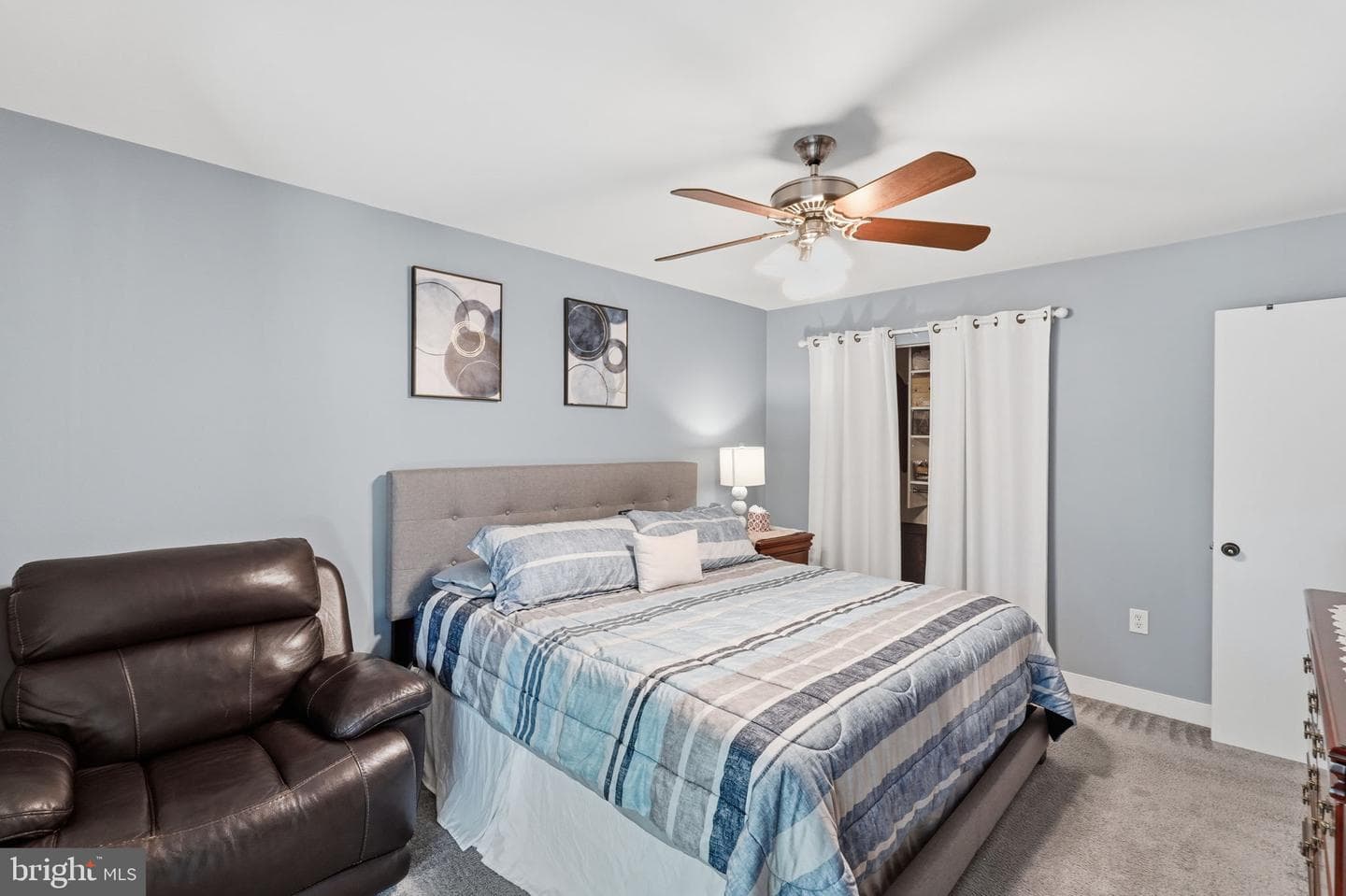 4936 Sauquoit Lane photo 24
