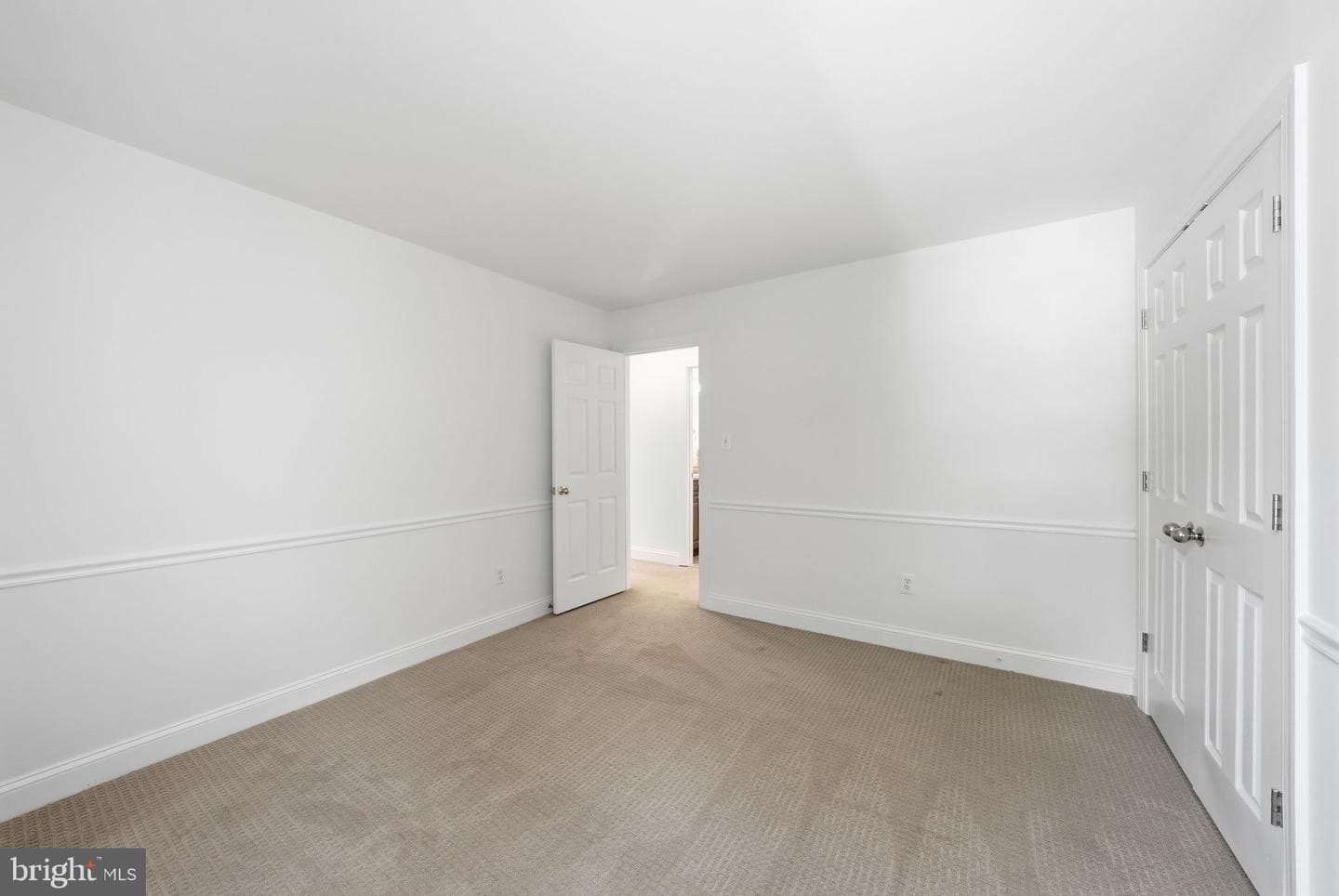 13614 Weinstein Court photo 39