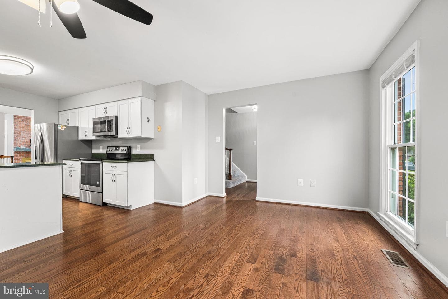 4620 Luxberry Drive photo 8