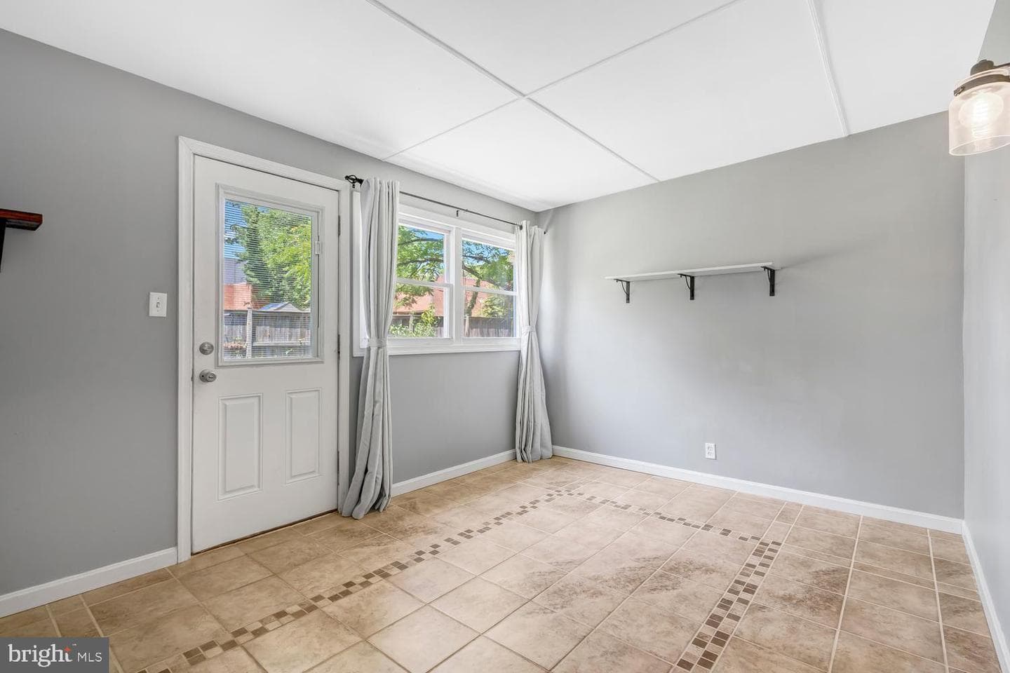 6806 Smithway Drive photo 14