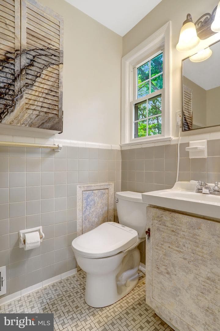 7623 Mendota Place photo 21