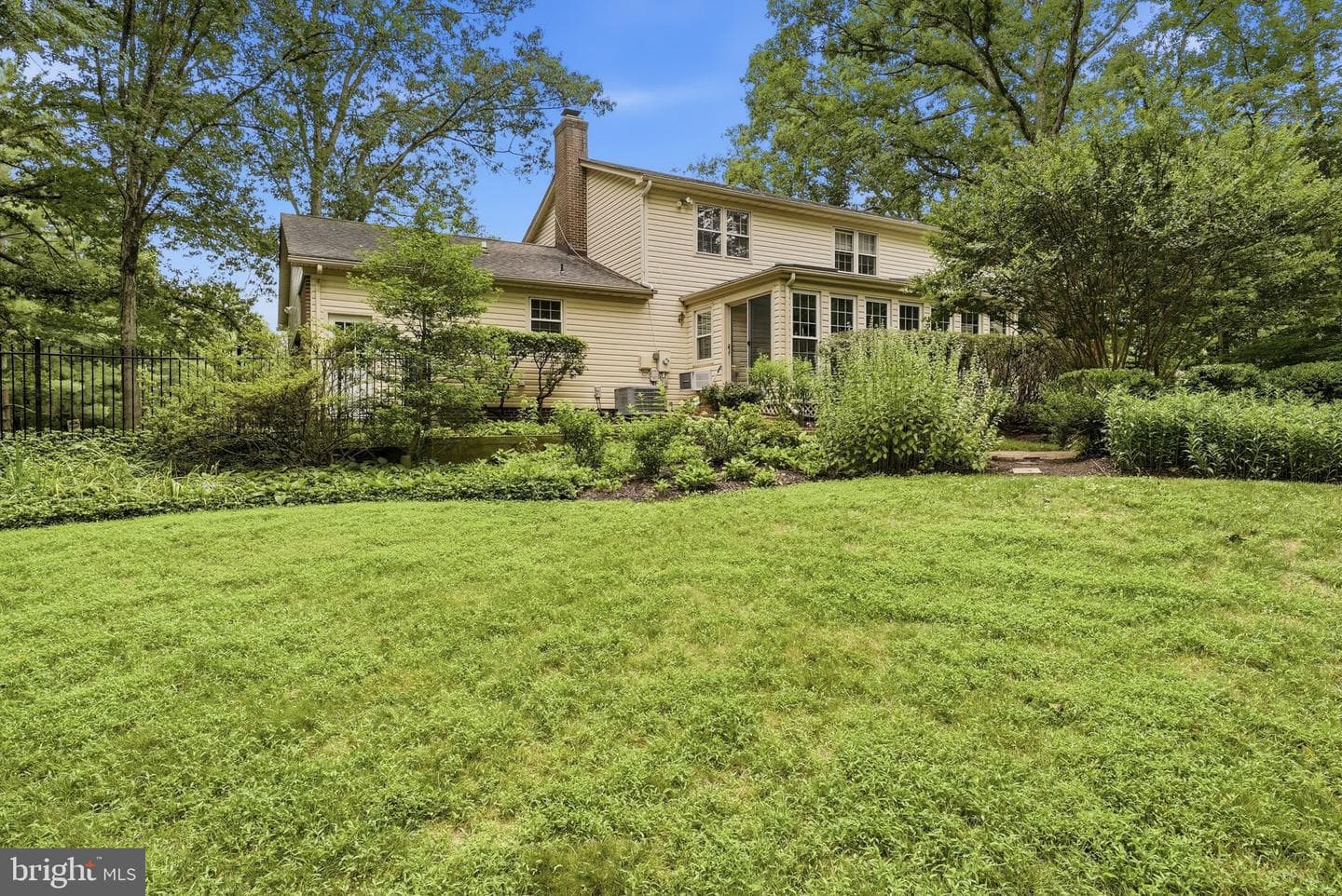 10516 Walter Thompson Drive photo 3