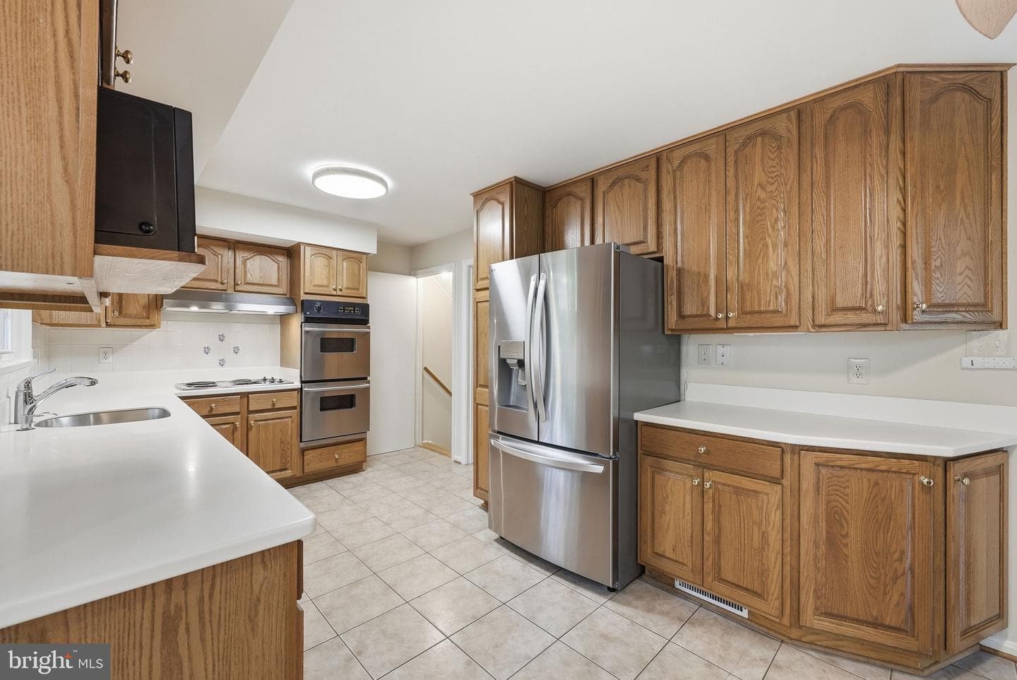 5004 Linette Lane photo 16